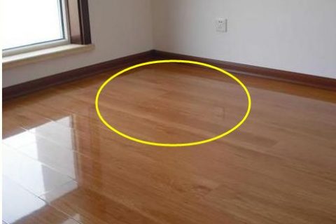 鋪木地板前要不要做自流平？聽老師傅說完，大多數(shù)家庭都做錯了