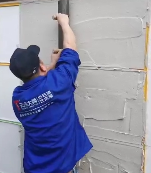 同一批仿石漆上墻效果不同，問(wèn)題出在哪里？
